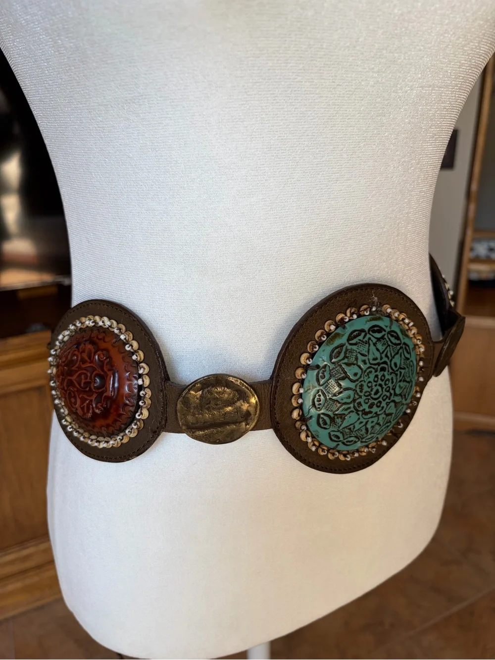Chicos Genuine Leather Concho Belt  Turquoise Blue and Rust Medallions Sz M/L